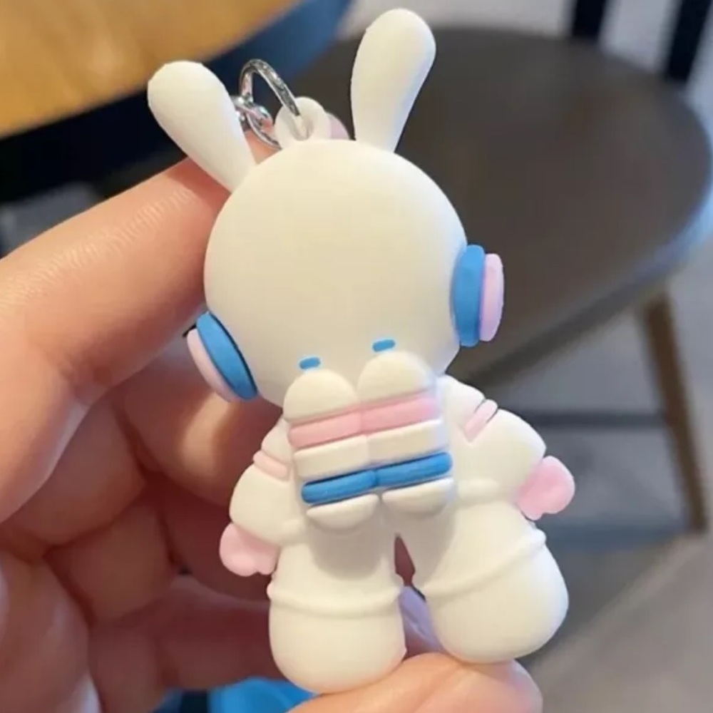 Bunny Rabbit Astronaut Keychain - Picture 3 of 3